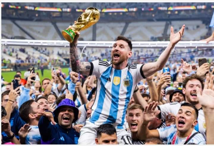 ಕಾಸಿಲ್ಲದವರ ಕೈಗೆ ಚಿನ್ನದ ಕಿರೀಟವನ್ನಿಟ್ಟು ಖುಷಿ ಕೊಟ್ಟ ಮೆಸ್ಸಿ…!