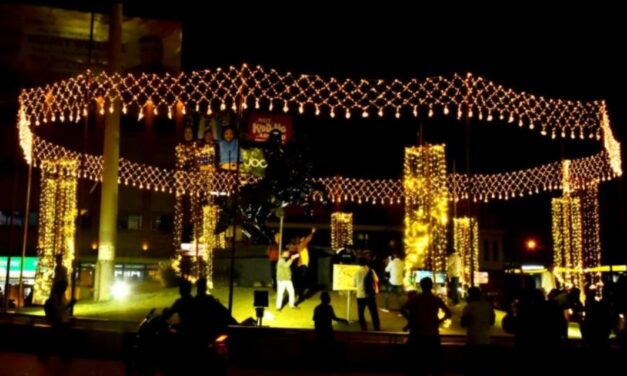 ಪ್ರಧಾನಿ ಮೋದಿ ಸ್ವಾಗತಕ್ಕೆ ಮದುವನಗಿತ್ತಿಯಂತೆ ಶೃಂಗಾರ ಗೊಂಡ ಛೋಟಾ ಮುಂಬೈ