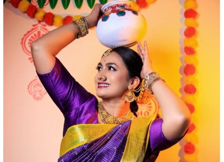 ಸಂಕ್ರಾತಿಗೆ ‘ಸಿಂಪಲ್’ ಸುಂದರಿಯ ಮಸ್ತ್ ಫೋಟೋಸ್…!